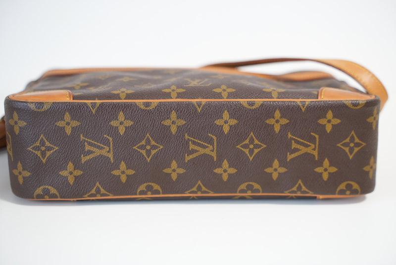 Louis Vuitton Trocadero 30 Crossbody Bag Used