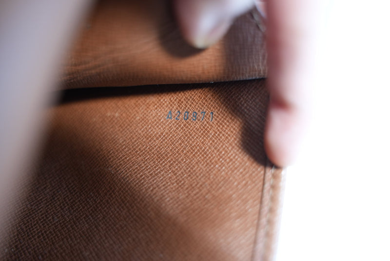 Louis Vuitton Monogram Pochette Bordeaux Sling Bag Used