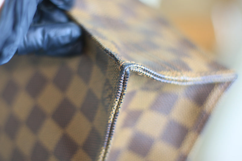 Louis Vuitton Damier Ebene Sac Plat Handbag