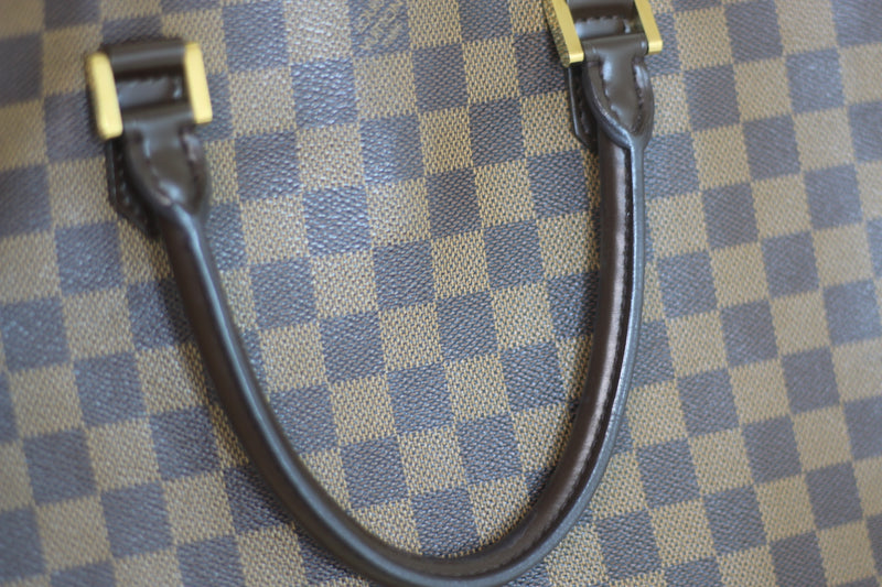 Louis Vuitton Damier Ebene Sac Plat Handbag