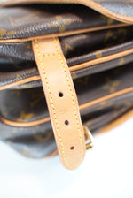 Louis Vuitton Monogram Saumur 30 Crossbody Used