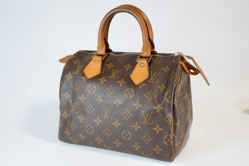 Louis Vuitton Monogram Speedy 25 Used