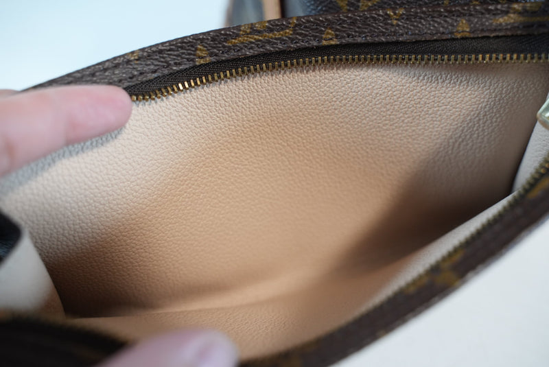 Louis Vuitton Mono Bucket GM W/ Pouch Used