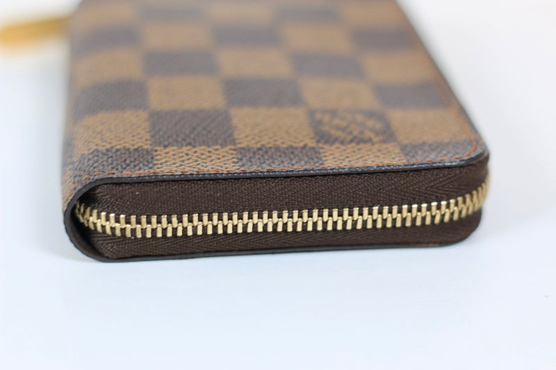 Louis Vuitton Damier Ebene Compact Zippy Wallet Used