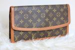 Louis Vuitton Monogram Pochette Dam GM Clutch Bag Used