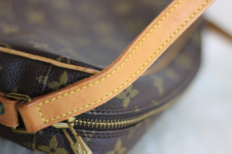 Louis Vuitton Monogram Trocadero 23 Used