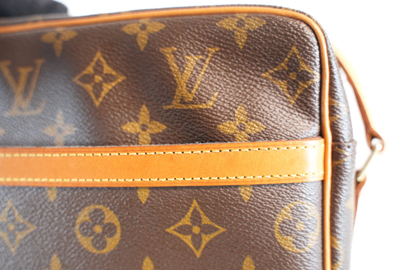 Louis Vuitton Monogram Trocadero 27 Crossbody Used