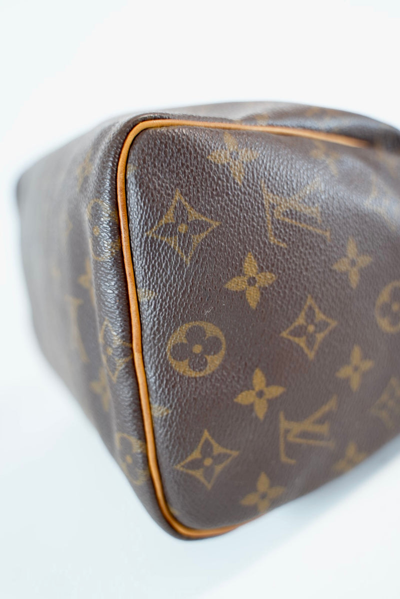 Louis Vuitton Monogram Speedy 25 Handbag Used