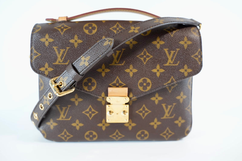 Louis Vuitton Monogram Pochette Metis Used