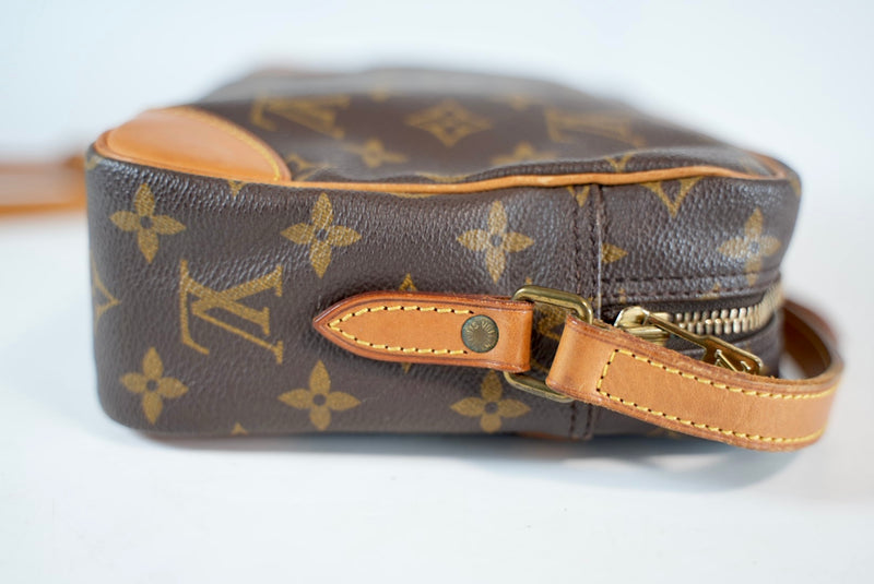 Louis Vuitton Monogram Trocadero 30 Crossbody Used