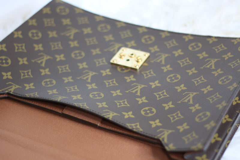 Louis Vuitton Monogram Serviette Conseiller Used