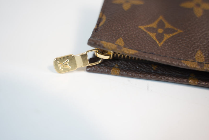 Louis Vuitton Monogram Toiletry Pouch 15 Used