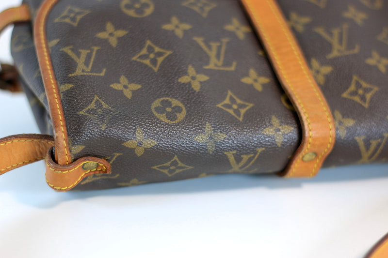 Louis Vuitton Monogram Saumur 30 Crossbody Used