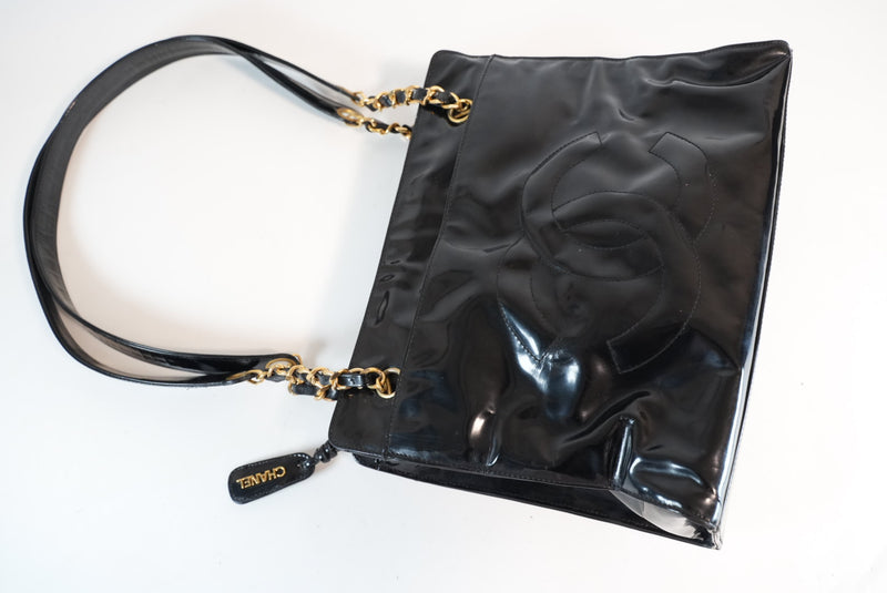 Chanel Patent Leather Shoulder Bag Used
