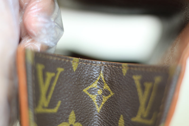 Louis Vuitton Monogram Pochette Dam GM Clutch Bag Used