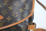 Louis Vuitton Monogram Saumur 30 Crossbody Bag Used