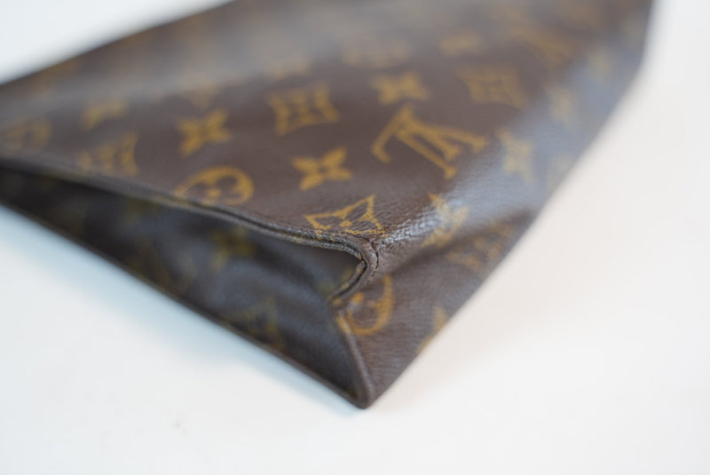 Louis Vuitton Monogram Toiletry Pouch 26 Used