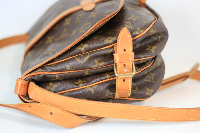 Louis Vuitton Monogram Saumur 30 Crossbody Bag Used