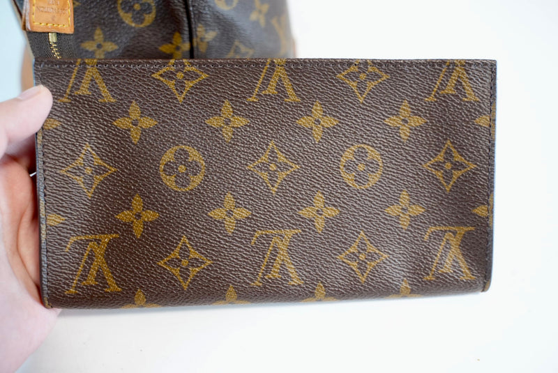 Louis Vuitton Mono Bucket GM W/ Pouch Used