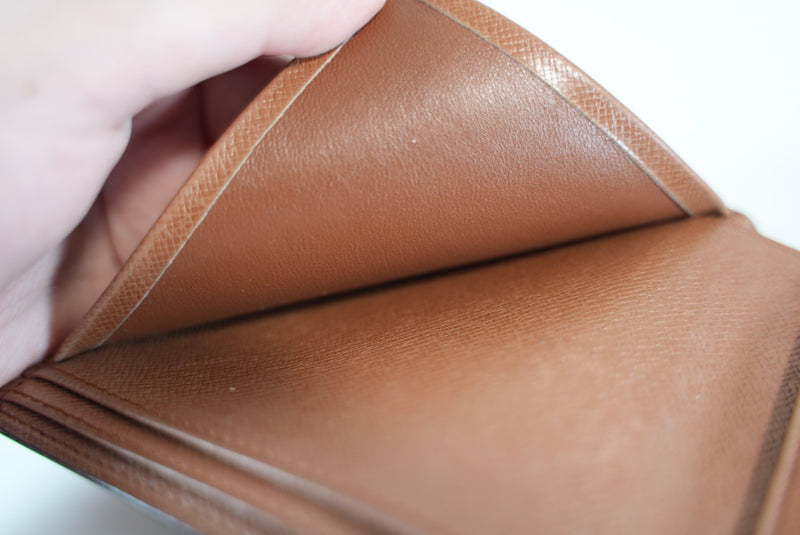 Louis Vuitton Monogram Bi-fold Wallet Used