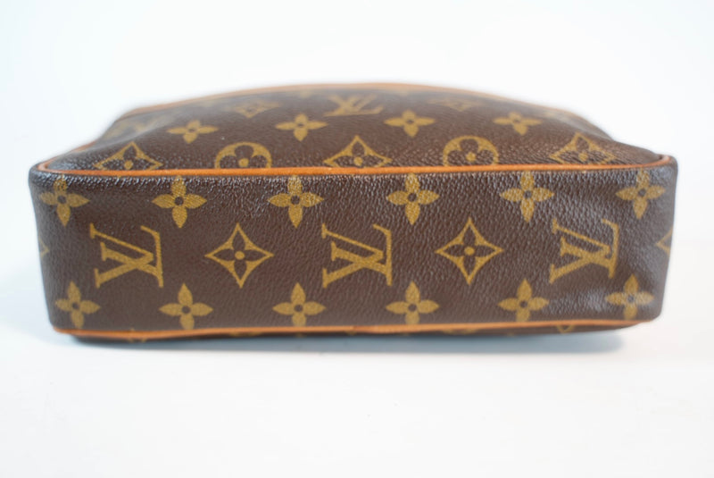 Louis Vuitton Monogram Compaigne 23 Used
