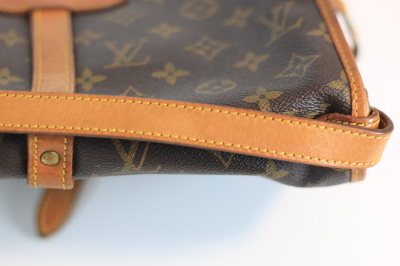 Louis Vuitton Monogram Saumur 30 Crossbody Used