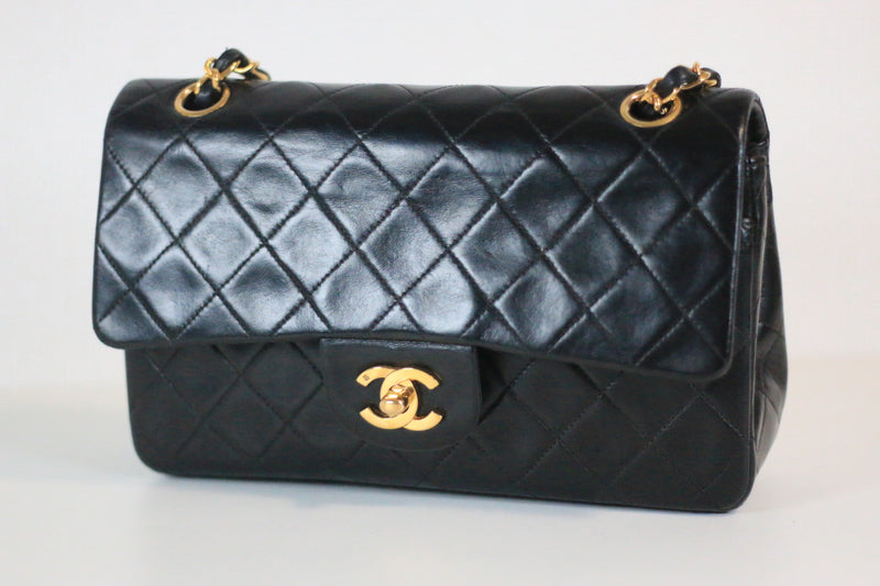 Vintage CHANEL Small Double Flap Matelasse Lambskin Chain Shoulder Bag Used