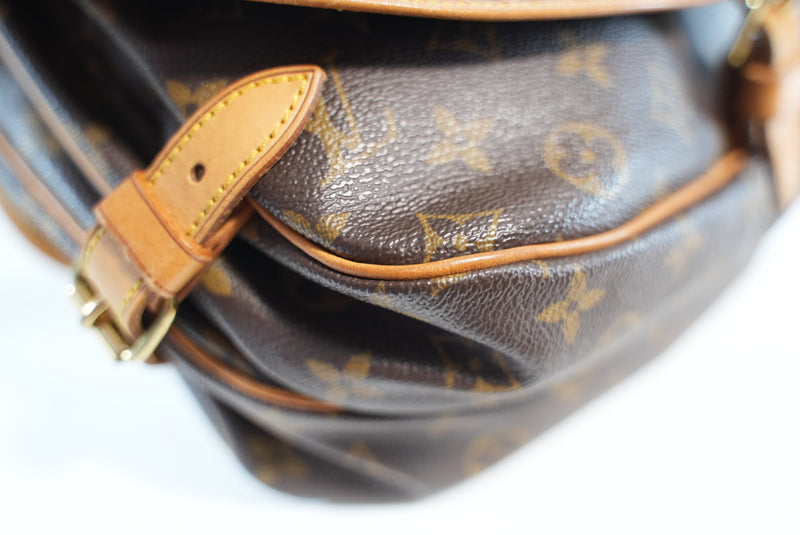 Louis Vuitton Monogram Saumur 30 Used