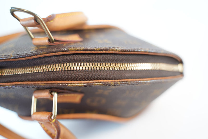 Louis Vuitton Monogram Ellipse PM Handbag Used