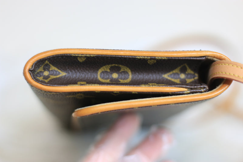 Louis Vuitton Monogram Pochette Twin GM