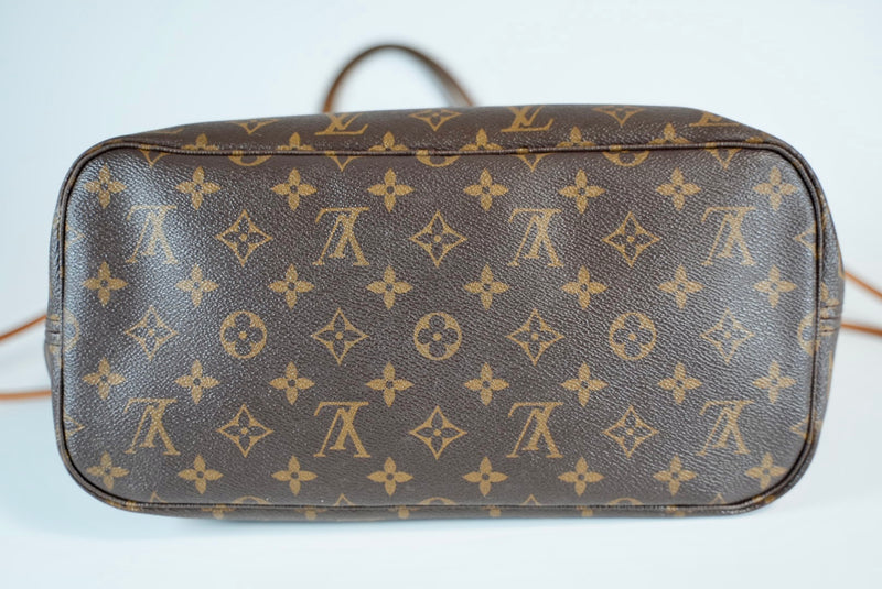 Louis Vuitton Monogram Neverfull MM Pivoine Interior Used