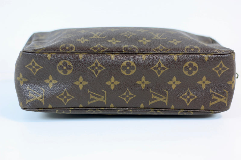 Louis Vuitton Monogram Trousse Toilette 28 Used