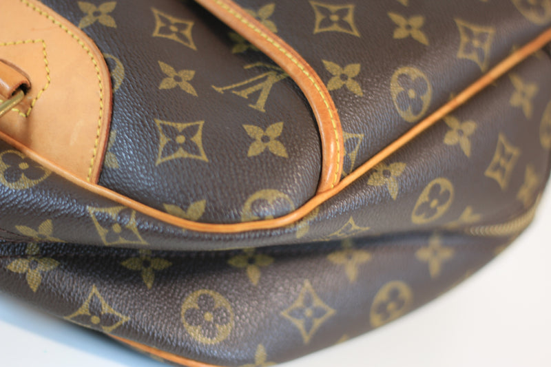 Louis Vuitton Monogram Deauville Handbag Used