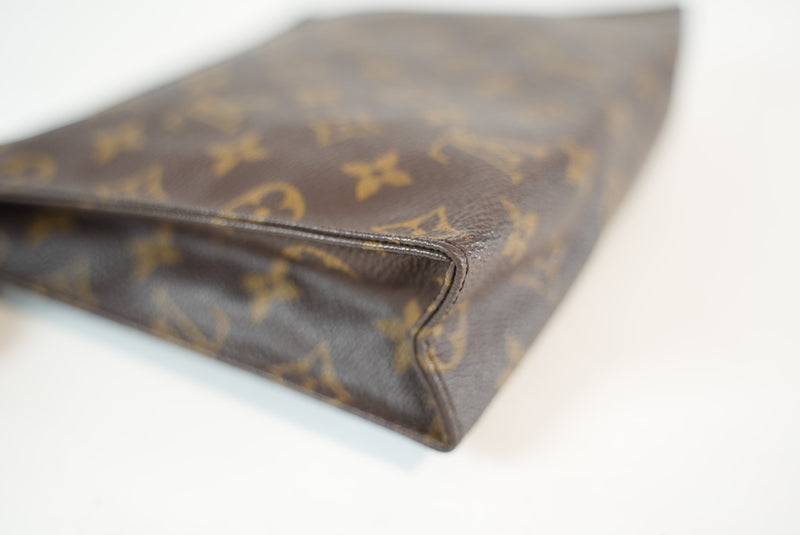 Louis Vuitton Monogram Toiletry 26 Used