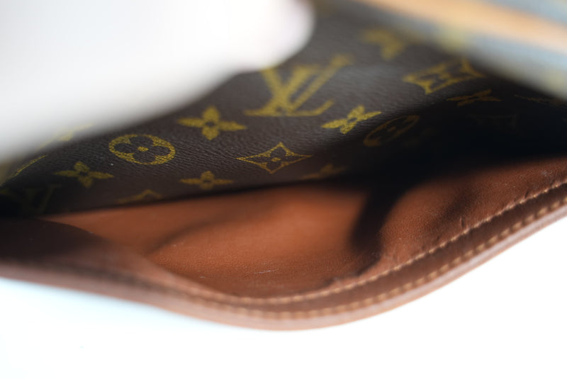 Louis Vuitton Monogram Blois Crossbody Bag Used