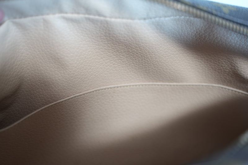 Louis Vuitton Monogram Trousse 28 Used