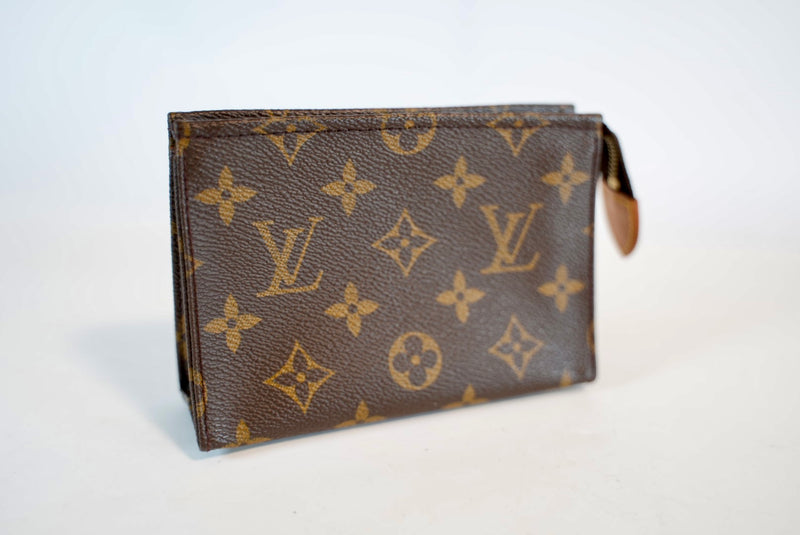 Louis Vuitton Monogram Toiletry Pouch 15 Used