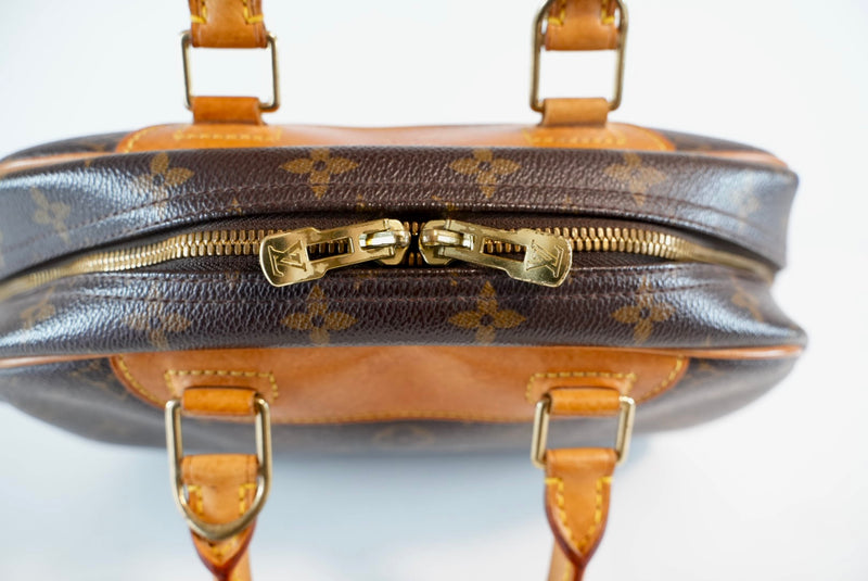 Louis Vuitton Monogram Trouville Handbag Used