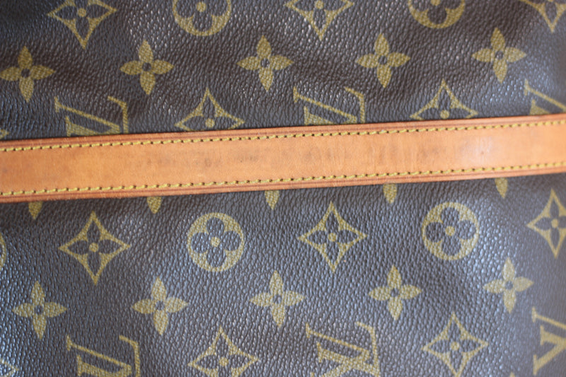 Louis Vuitton Monogram Sac Souple 35 Handbag Used