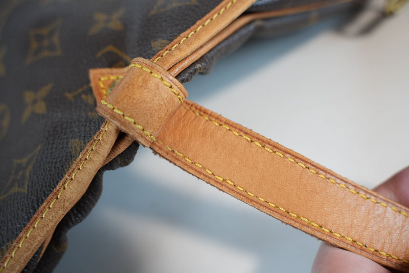 Louis Vuitton Monogram Saumur 30 Crossbody Used