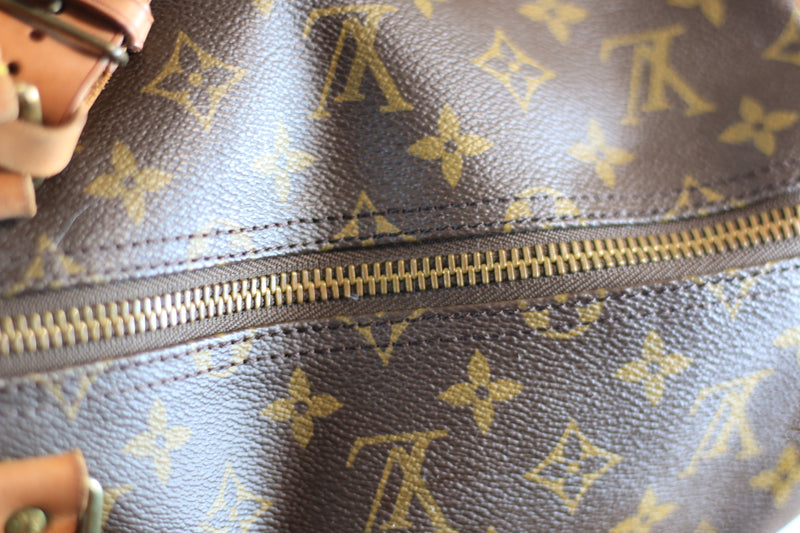 Louis Vuitton Monogram Keepall Bandouliere 55 Duffle bag Used