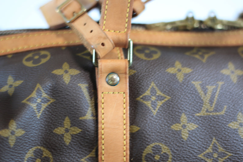 Louis Vuitton Monogram Sac Souple 35 Handbag Used