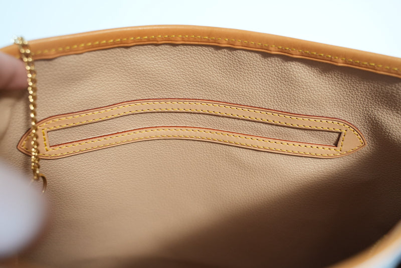 Louis Vuitton Mono Bucket GM W/ Pouch Used