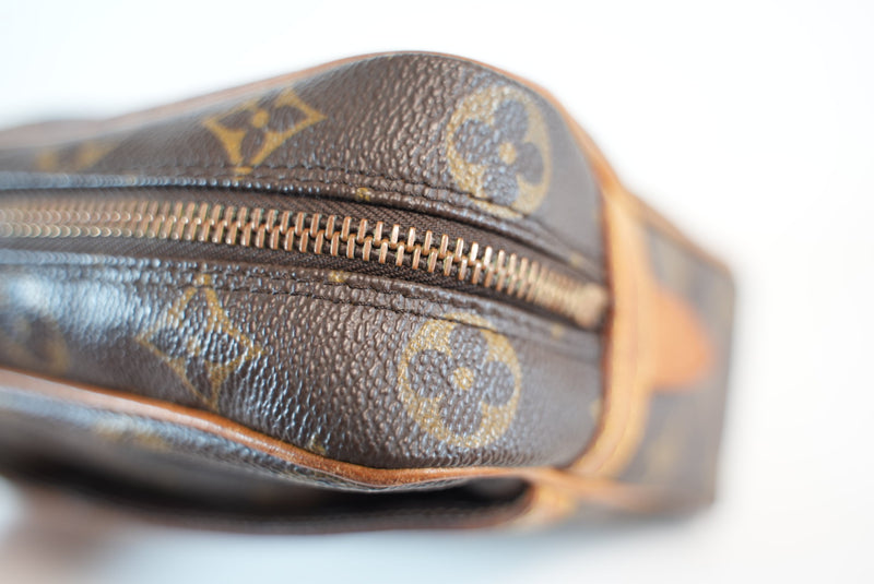 Louis Vuitton Monogram Compaigne 23 Used