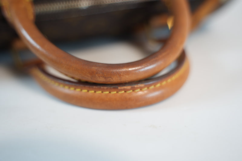 Louis Vuitton Monogram Speedy 30 Handbag Used