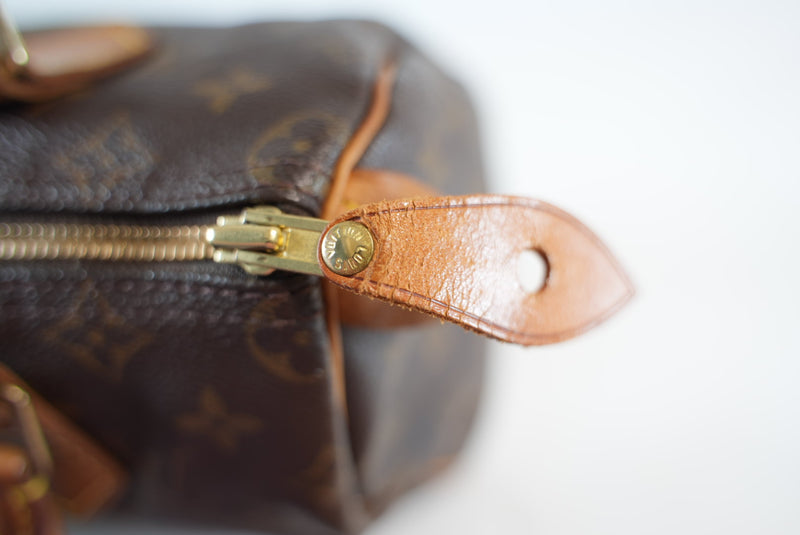 Louis Vuitton Monogram Speedy 25 Handbag Used