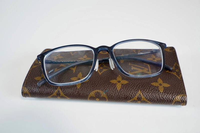 Louis Vuitton Monogram Eyeglass Case Used