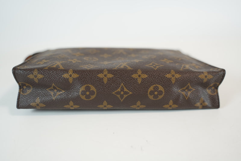 Louis Vuitton Monogram Toiletry 26 Used