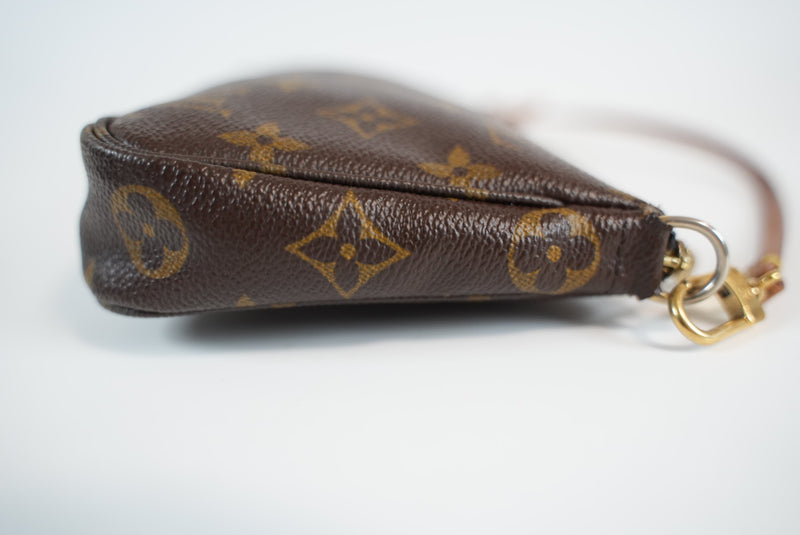 Louis Vuitton Monogram Pochette Accessories Used