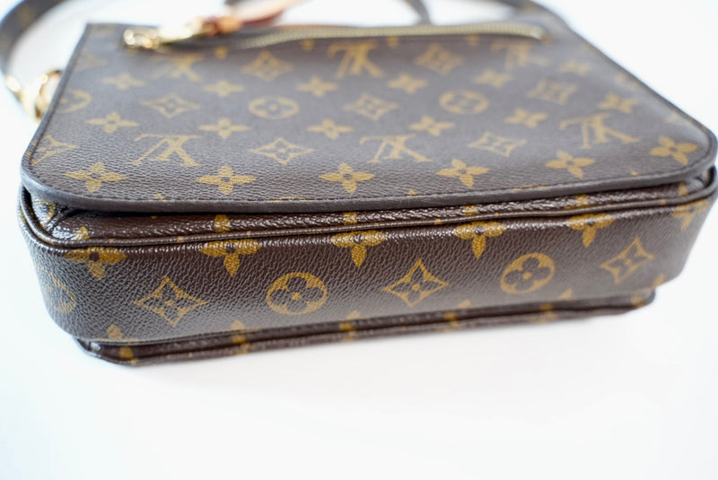 Louis Vuitton Monogram Pochette Metis Used